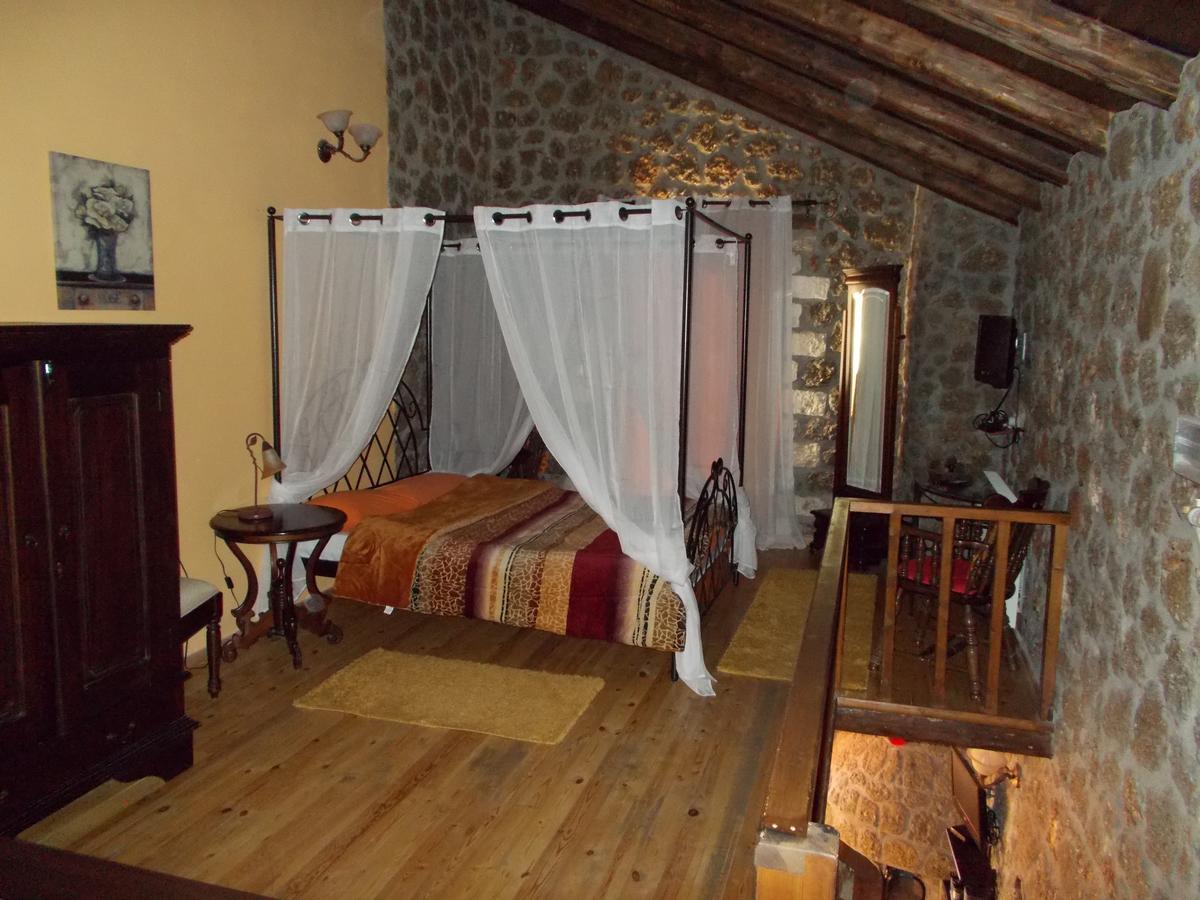 Theasis Suites-Ορεινή Φιλοξενία Kato Sinikia Trikalon Exterior photo